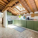 Altabella Panoramic Terrace Apartment