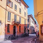 Juli\'S Guest House
