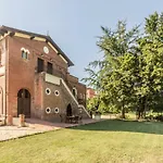 Borgo Sartoni Case Vacanze Appartamenti In Affitto