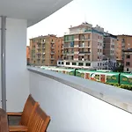 Apt. Acacia - Zona Ospedale Sant\'Orsola E Fiera