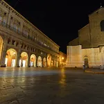 Palazzo Banchi Halldis Apartments