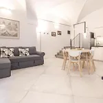 Cartoleria Suite: Spazioso, Moderno E Centrale