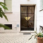 Interno 7, Tra La Fiera Ed Il Centro
