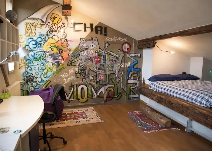 The Graffiti Room - Roofs Panoramic View