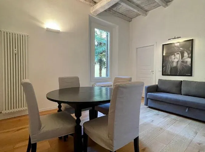 San Vitale 36 Apartment