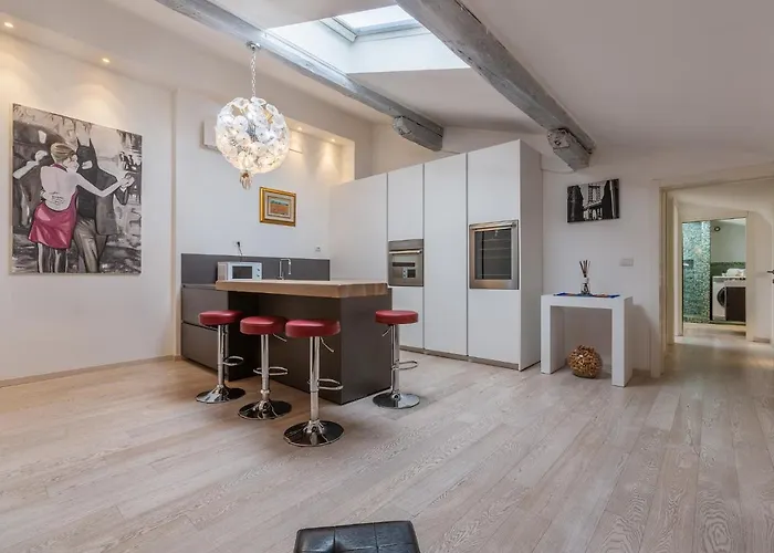 Bologna Santo Stefano Art & Design Apartment