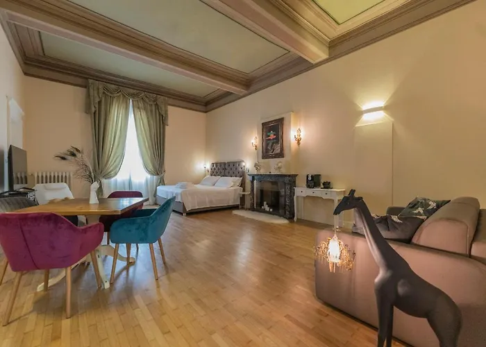 Aldrovandi Luxury Suites And Apartment