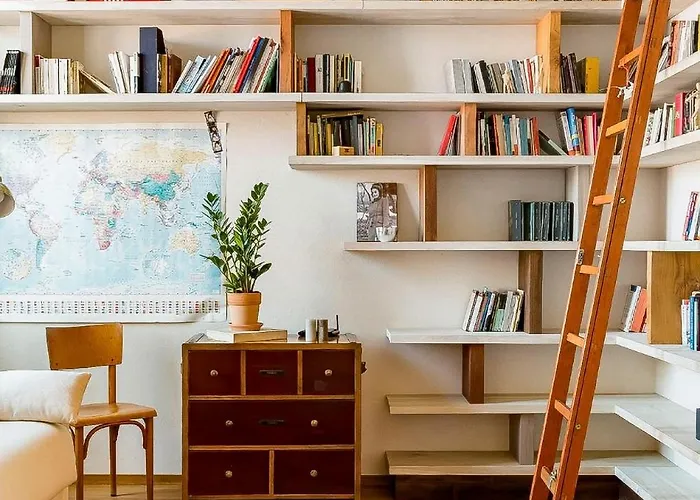 Bright And Peaceful Apartment In Historic Palazzo
