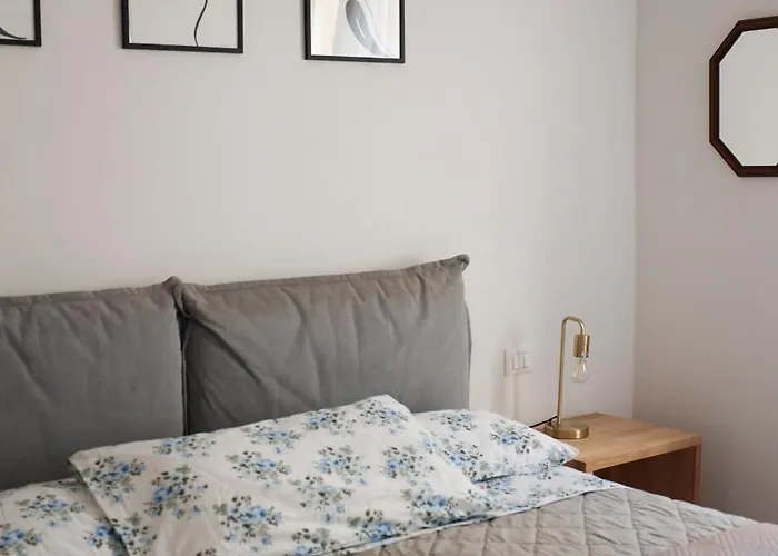Urban Corner House