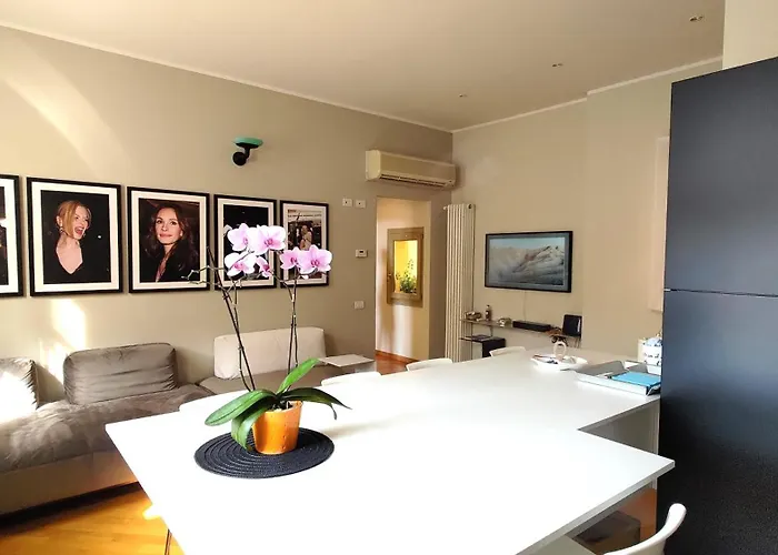 Pompeo Apartment