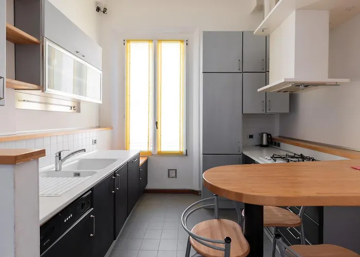 Modern Apartment With Mezzanine By Wonderful Italy