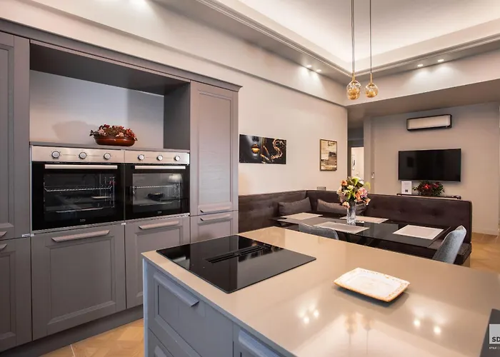 Cavour Suite Apartments