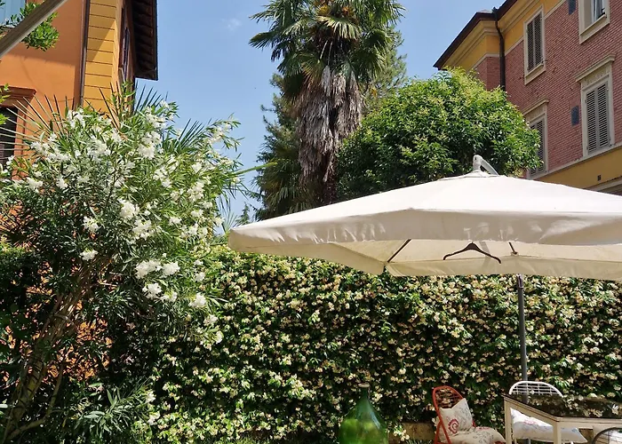 Minimal Chic House - Green Oasis Near The Center With Private Parking & Pet-Friendly