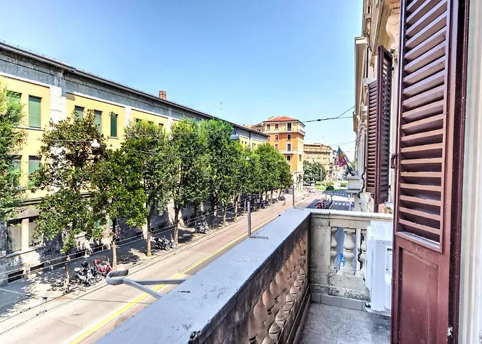 Classic Marconi Apartment By Wonderful Italy