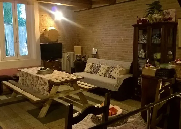 Casa Di Campagna In Citta