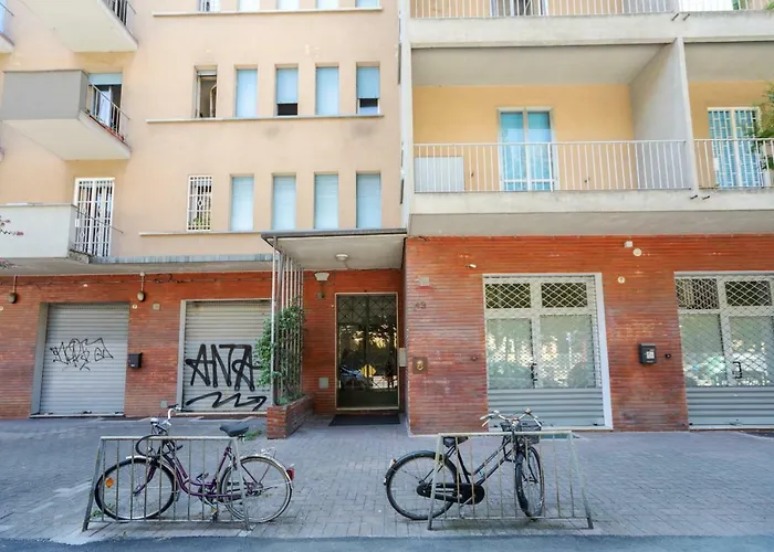 Sant\'Orsola Colorful Huge Apartment