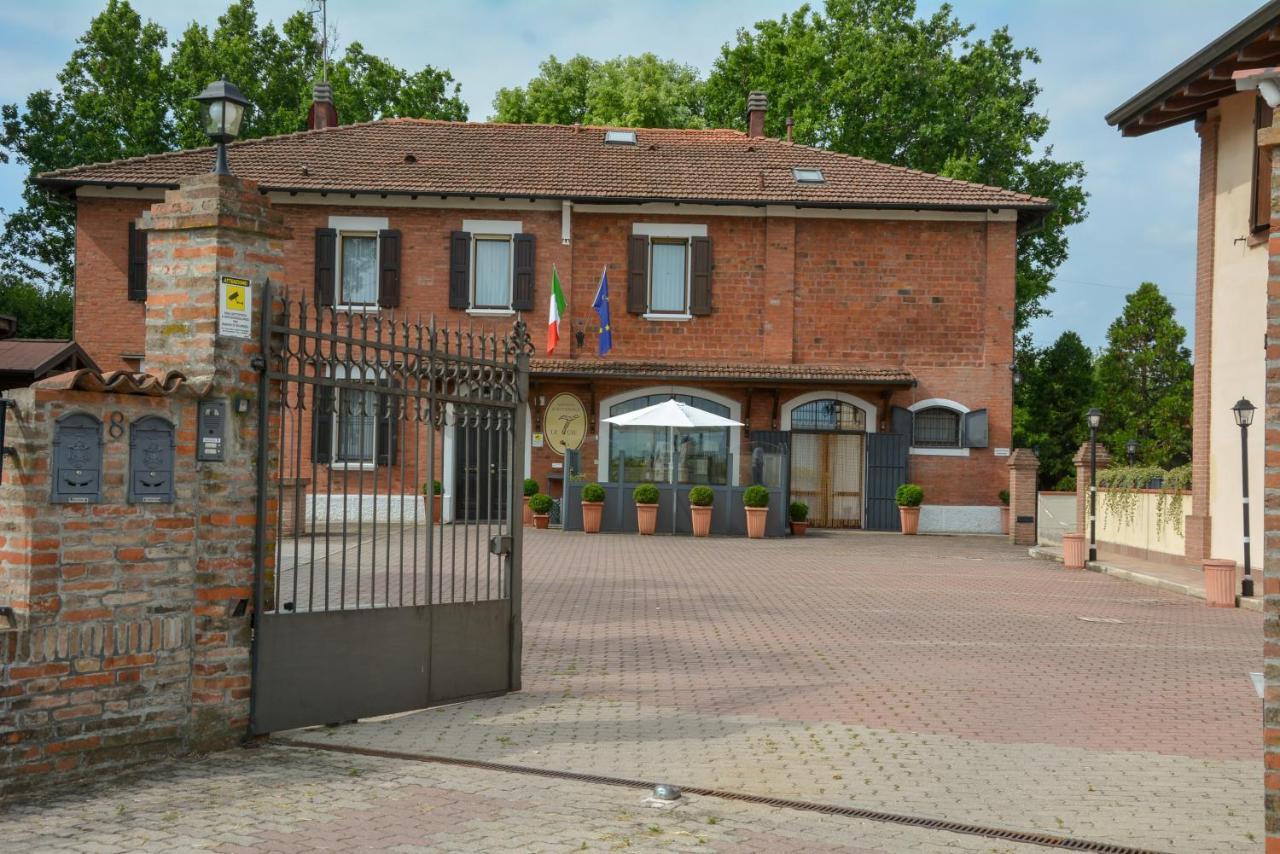 Le Tuie Estadia no rancho Bolonha