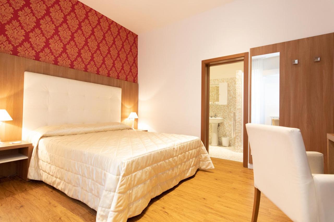 Rossini 1936 - Small&charming 4* Bologna
