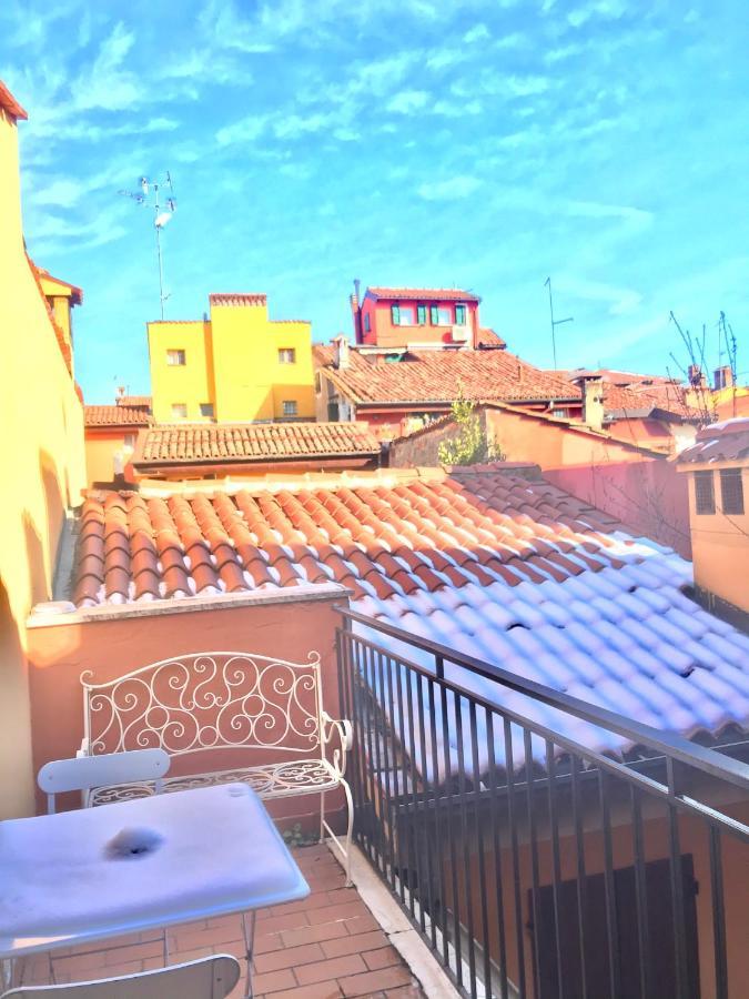 Falcone 22 * Bologna