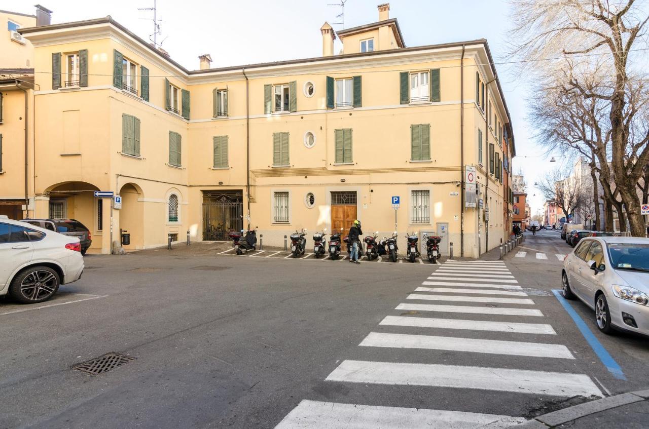 Flat 13: Elegante E Luminoso Con Terrazzo Privato * Bologna