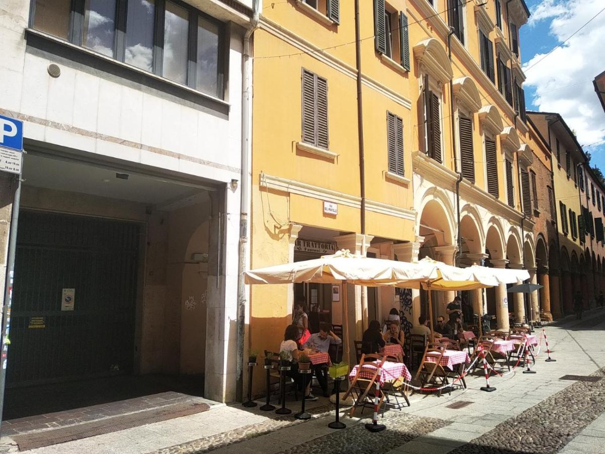 13- Tourist House Pratello - Self Check-in * Bologna