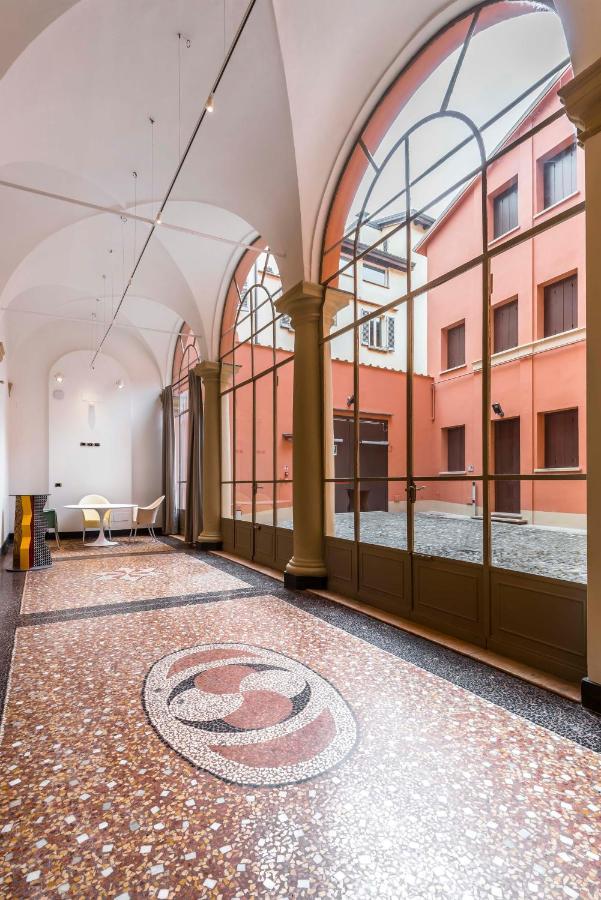 Design Club Collection * Bologna