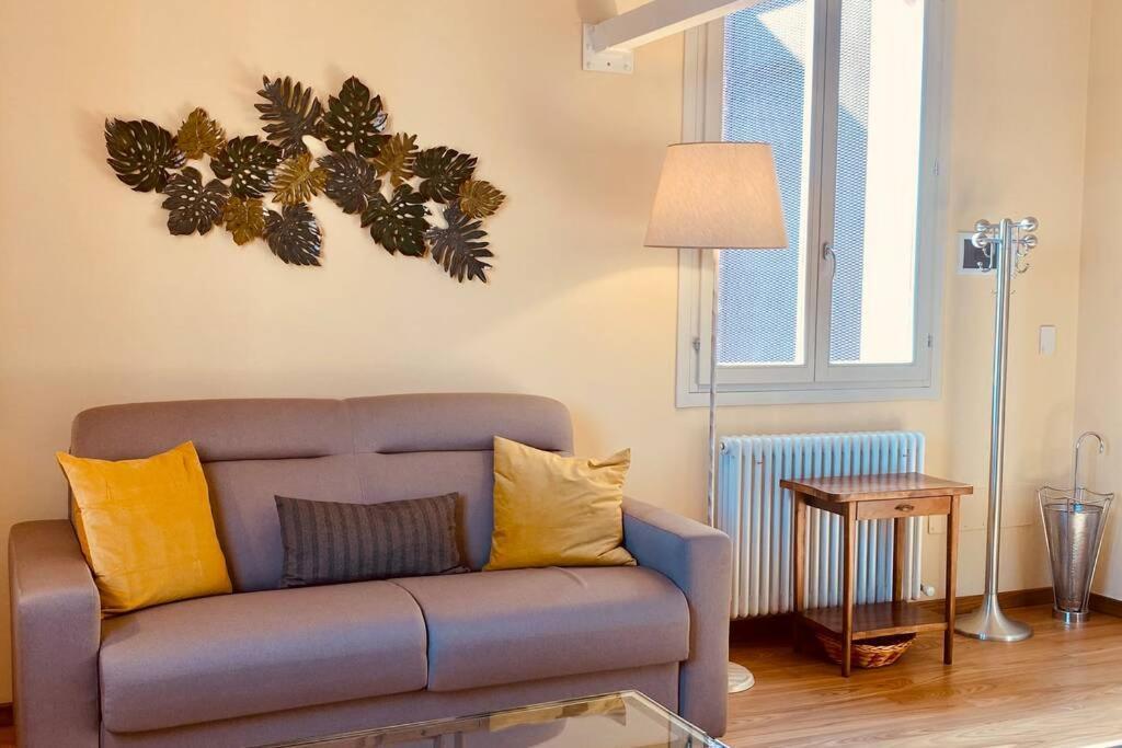 Apartment De Poeti
