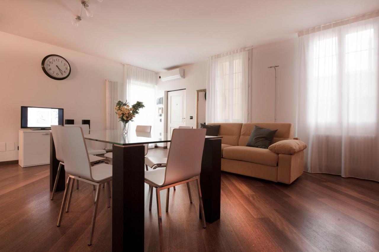 Ur-nest Moline Apartment