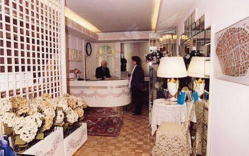 Residenza Due Torri Check In Presso Vicolo Cattani 7 Bologna