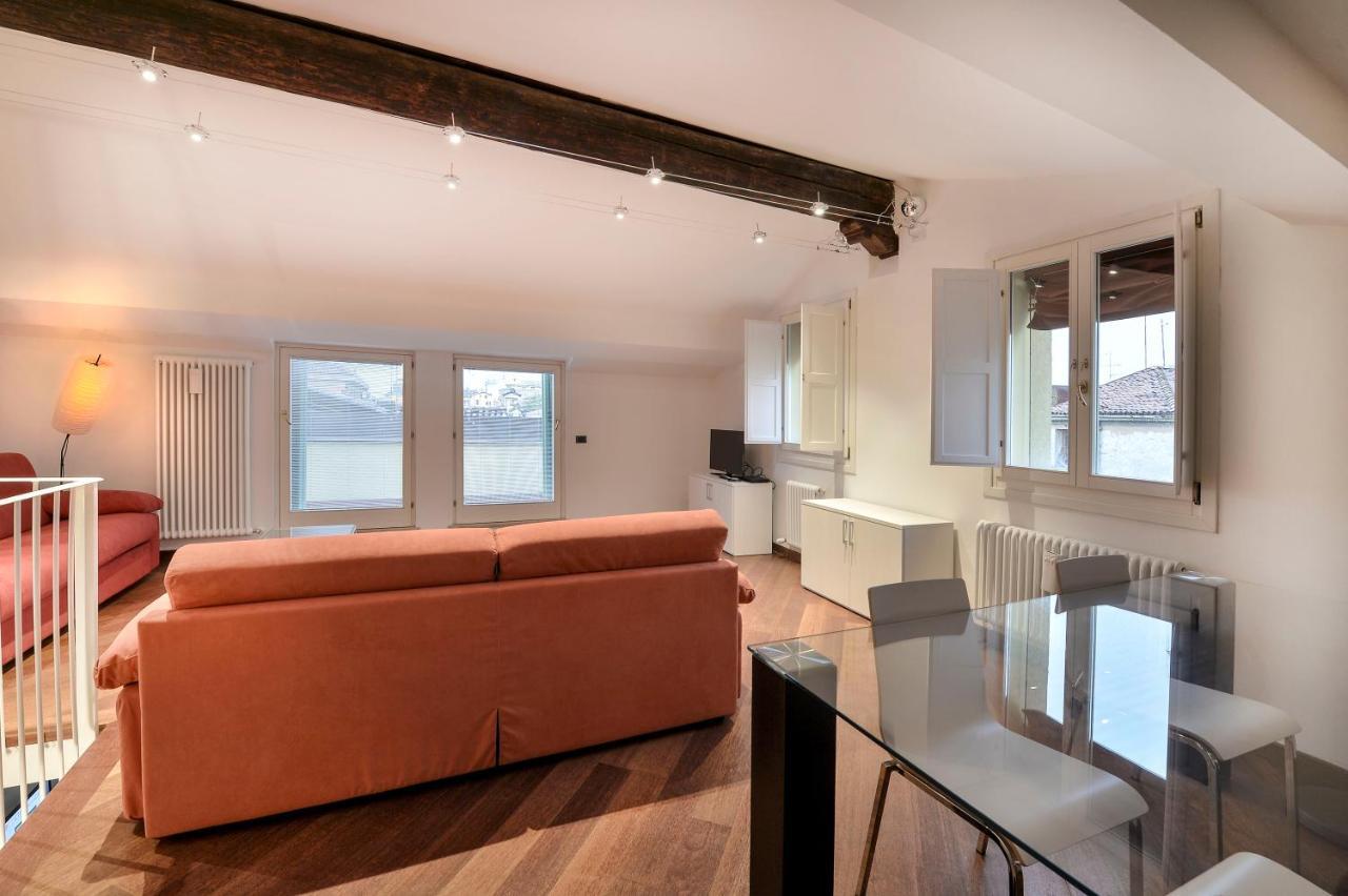 Ur-nest Moline Apartment *