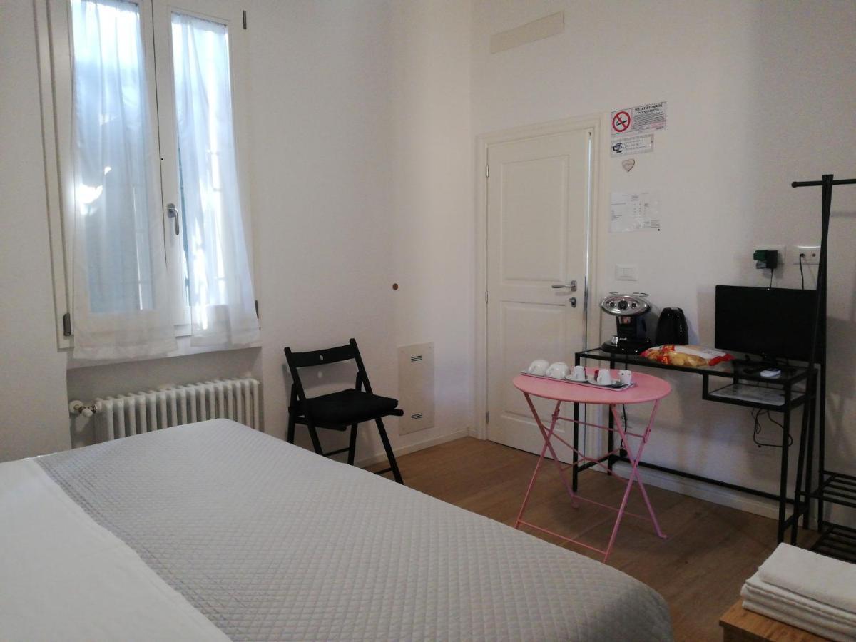 Stop Over Blq Bed & Breakfast *