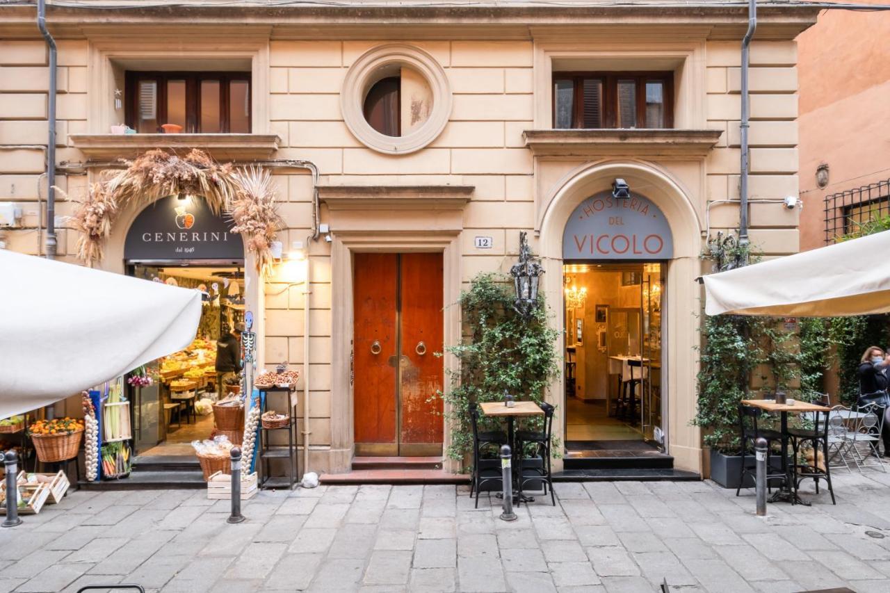 Tra Le Due Torri E Piazza Santo Stefano