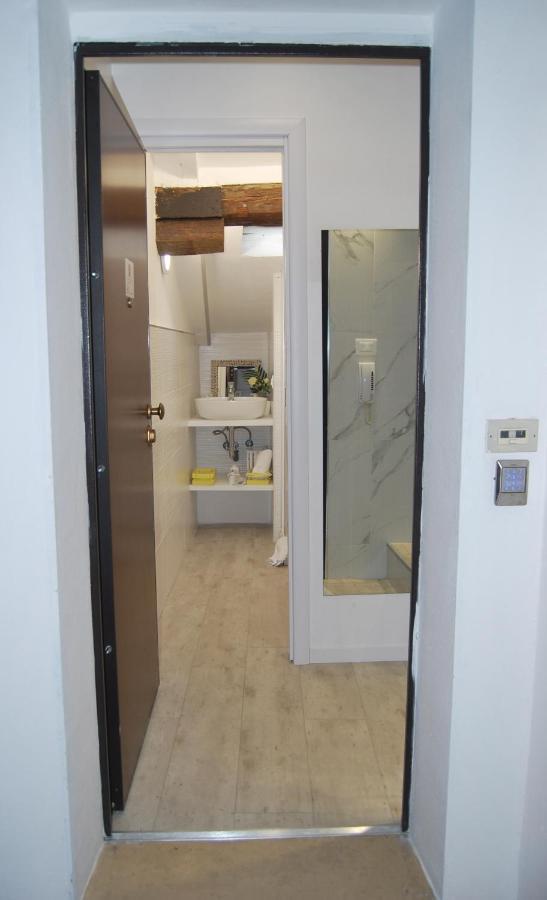 3-tourist House Bologna-mansarda - Self Check-in *