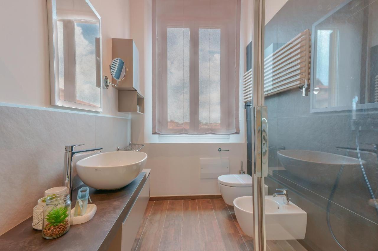 Attico Di Via D'azeglio Bed & Breakfast 2*