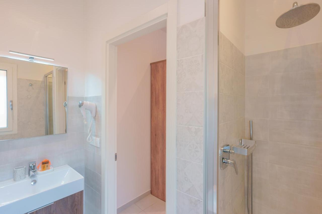 Attico Di Via D'azeglio Bed & Breakfast 2*