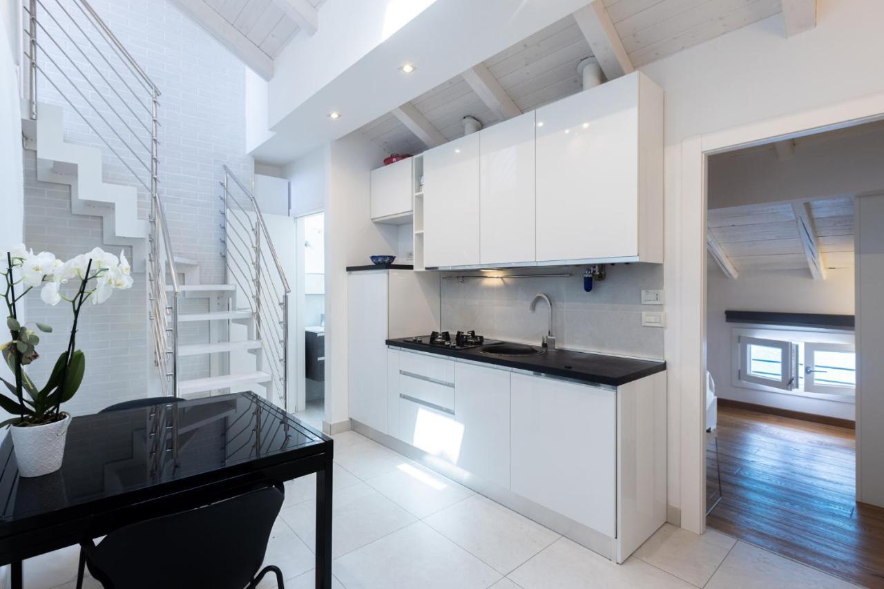 Asinelli, By Short Holidays Apartment *
