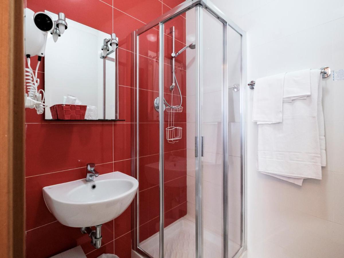 Accademia Hotel