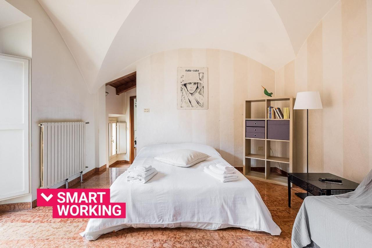 A Due Passi Dalle Torri By Wonderful Italy Apartamento Bolonha