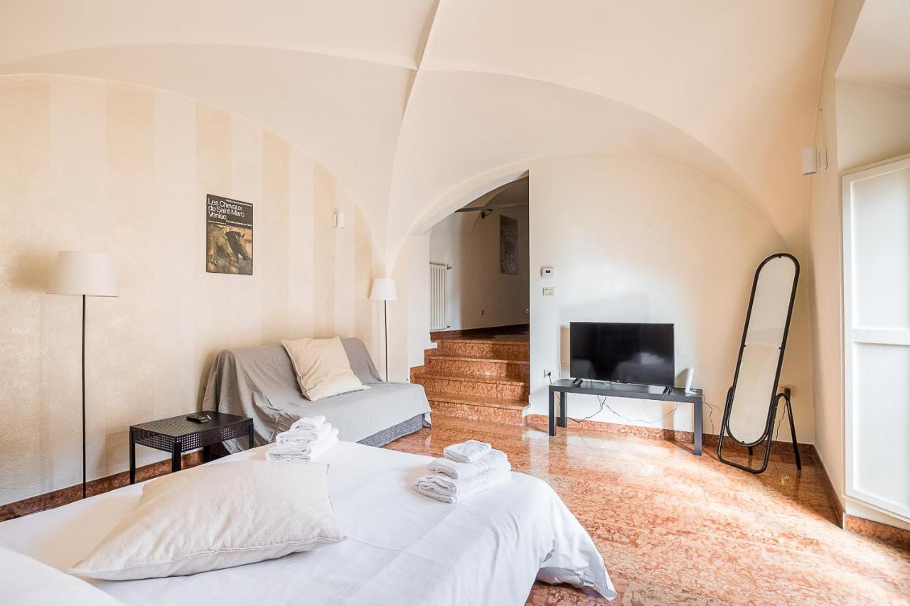 A Due Passi Dalle Torri By Wonderful Italy Apartamento Bolonha