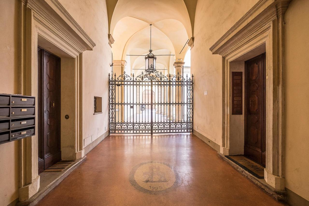 A Due Passi Dalle Torri By Wonderful Italy Apartamento