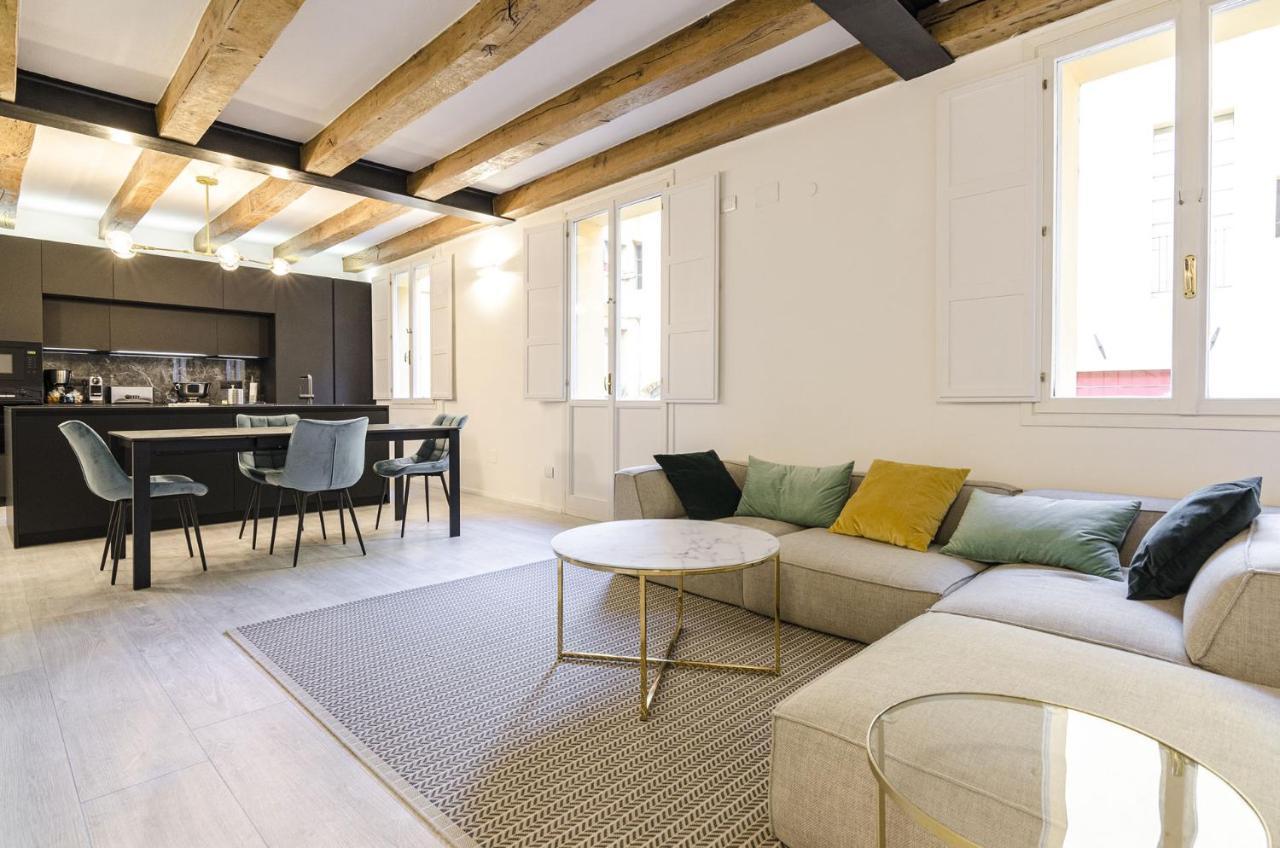 Casa Bocchi, Luxury In Historical Palace Apartment