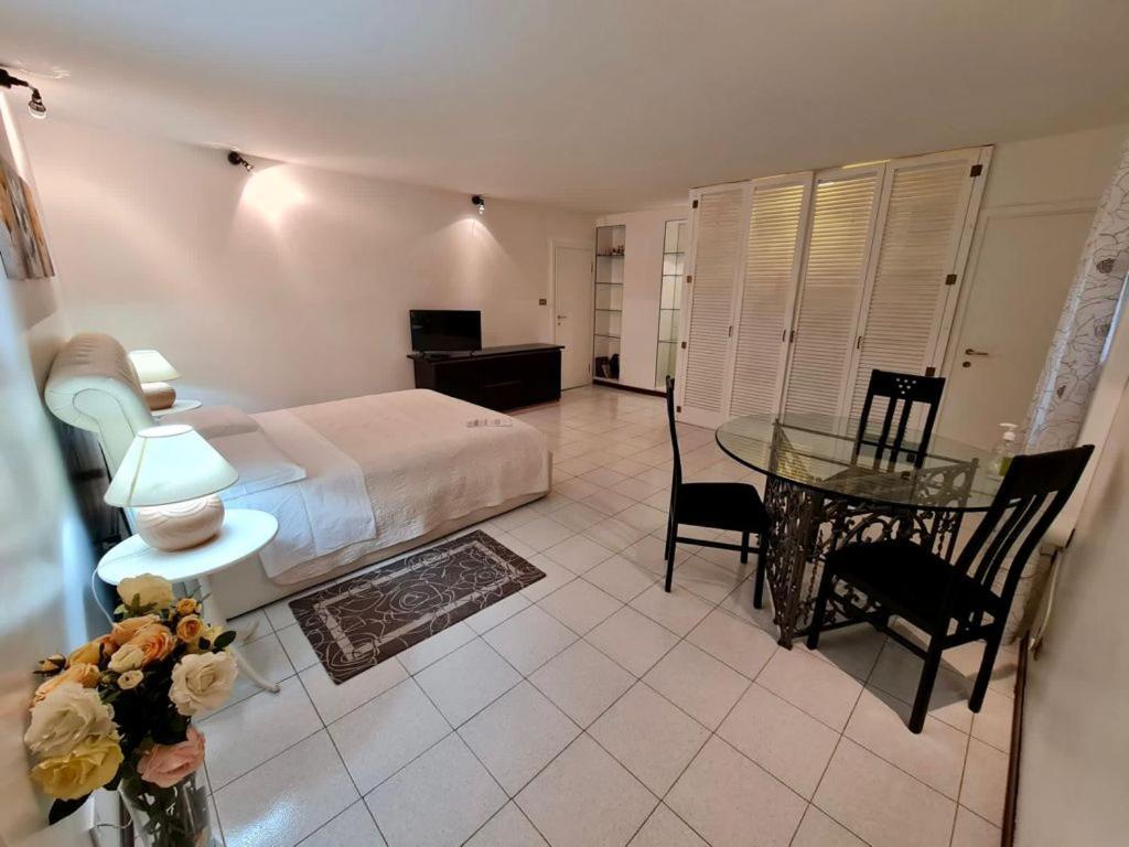 Apartment Monolocale Oberdan