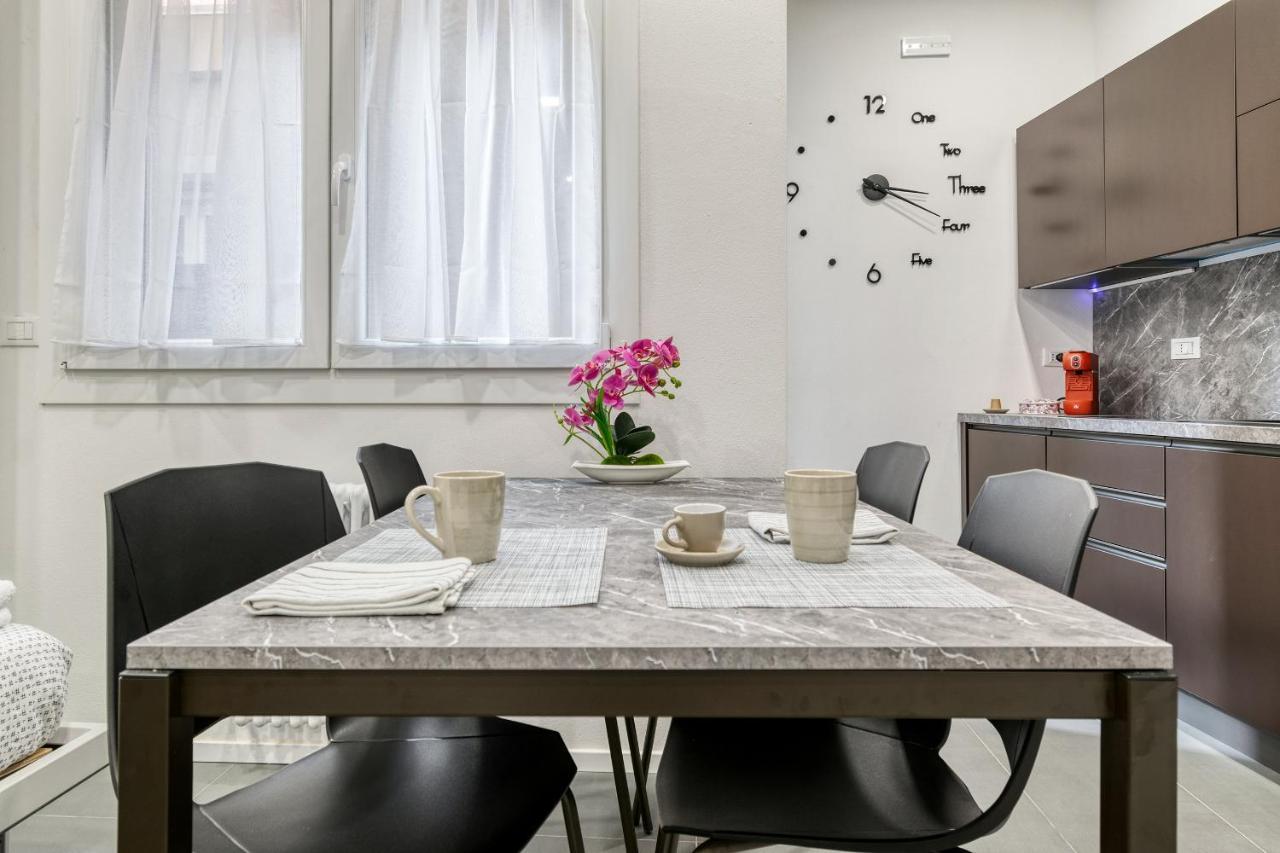 Apartment Bologna Centro Suite Ugo Lenzi, 6