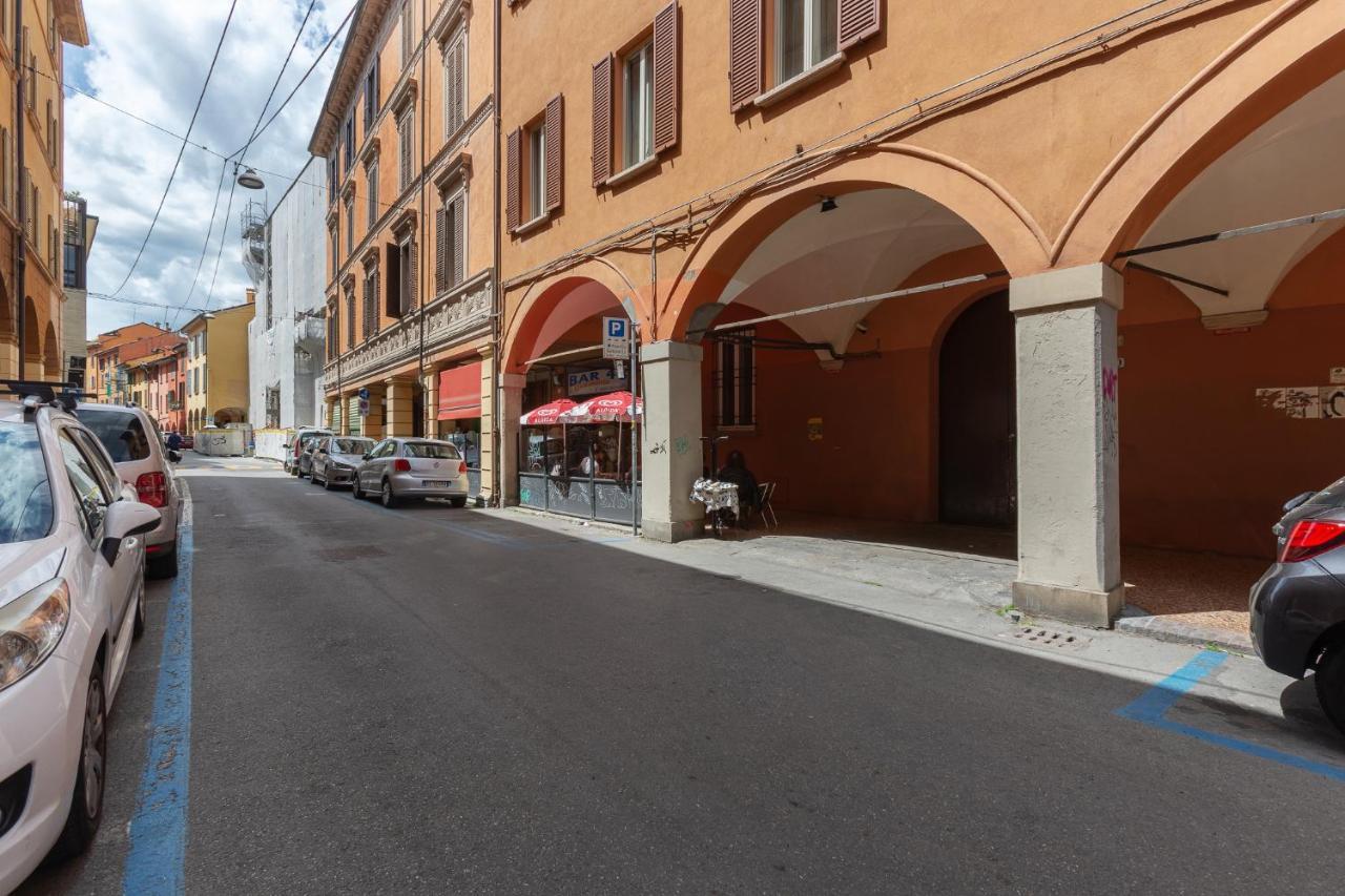 Tra Centro E Universita' * Bologna
