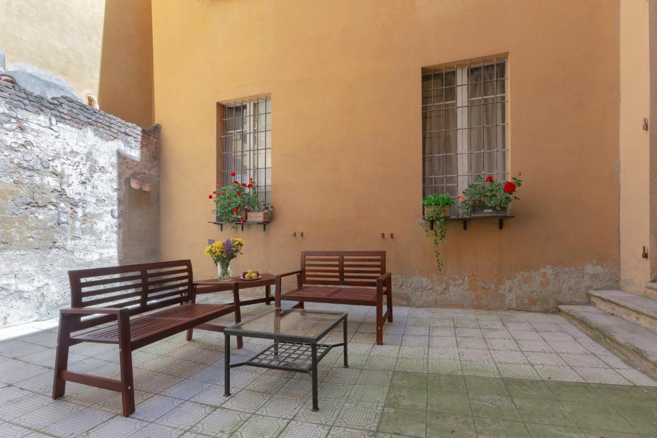 Tra Centro E Universita' * Bologna