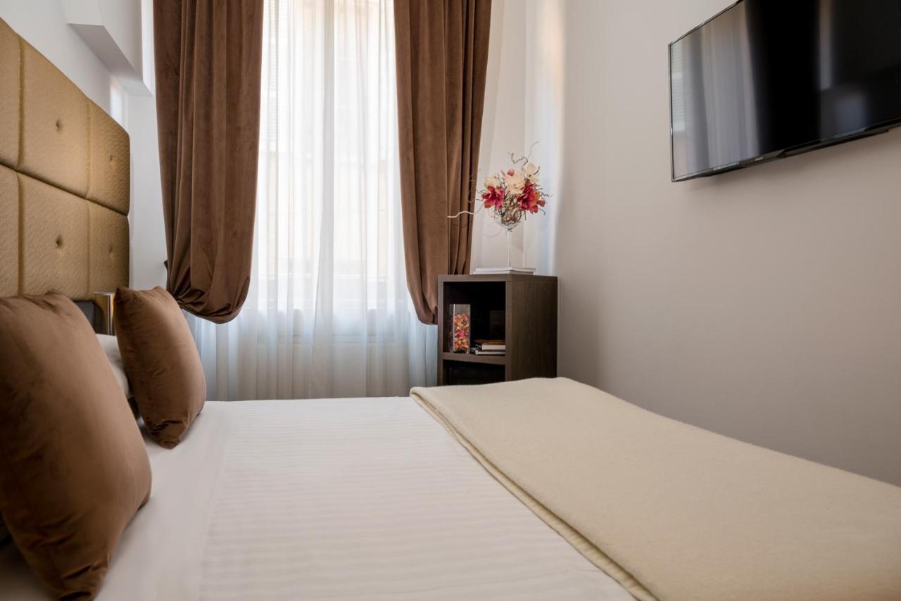 Rossini 1936 - Small&charming 4* Bologna