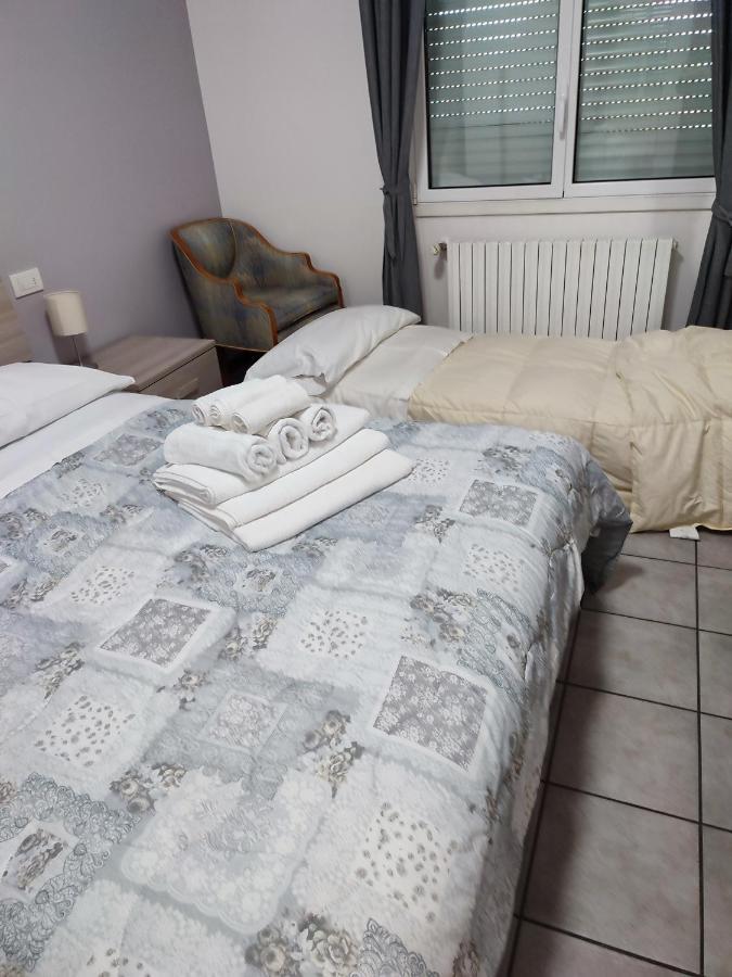 Apartamento Parri 33 Fiera 4+1 Guest Parking On Demand Bolonha