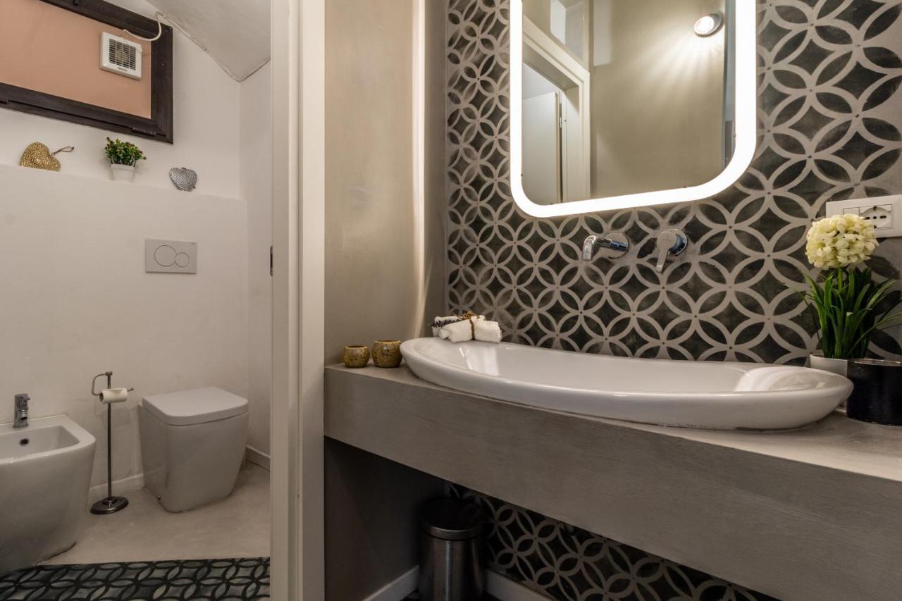 Apartment Dimora Di Charme San Carlo 12 By Wonderful Italy