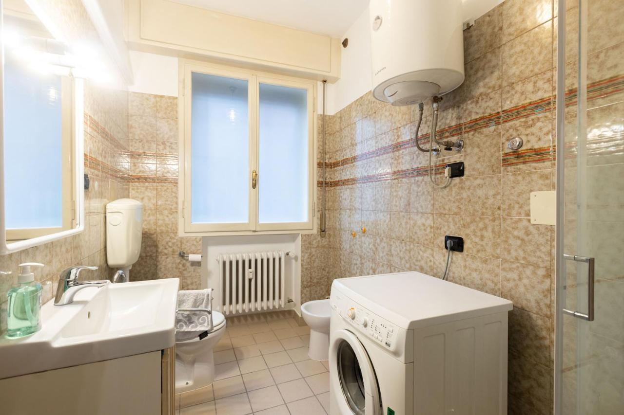 Apartment Lame, By Short Holidays *