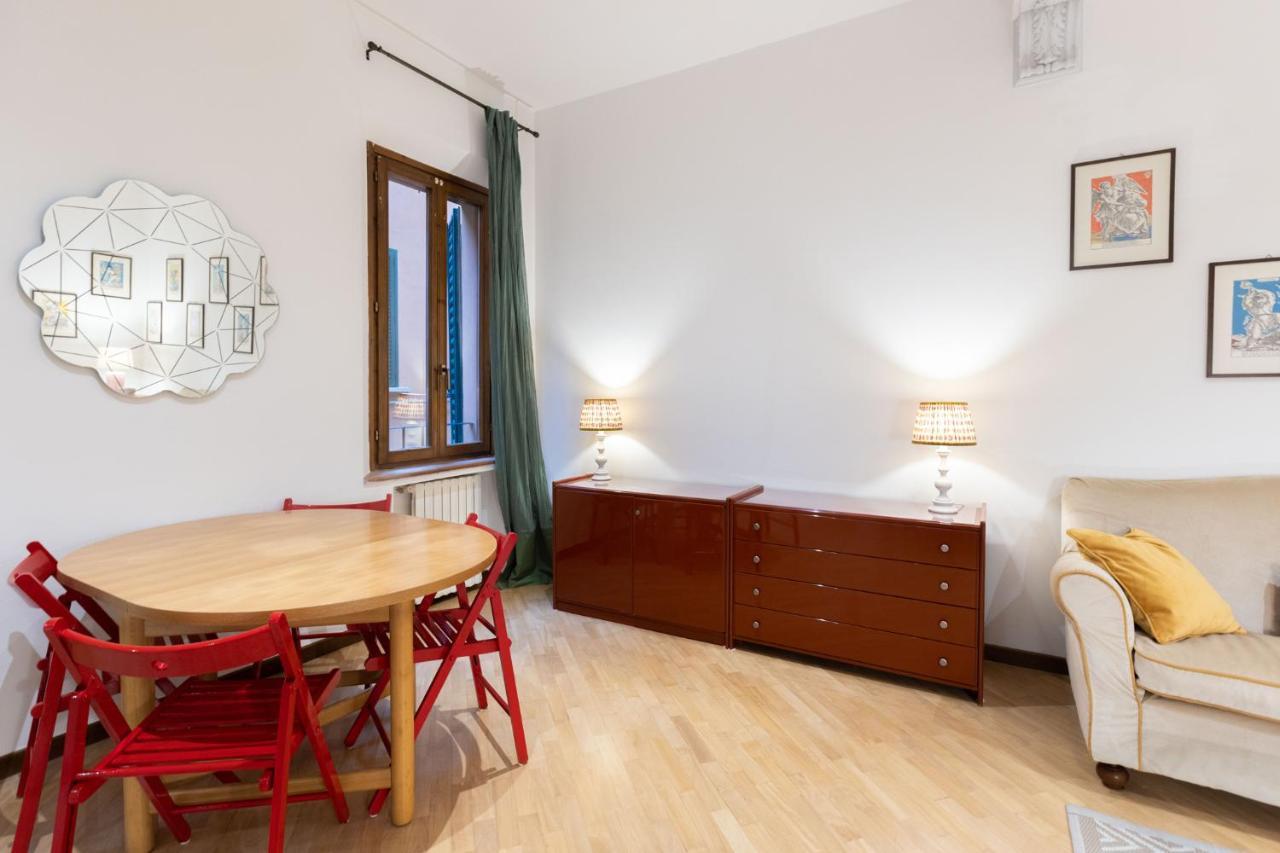 Battibecco, By Short Holidays